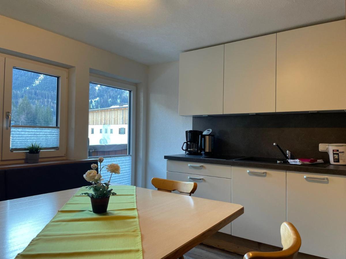 Ferienwohnungen Haus Bergflora Bach  Exteriér fotografie